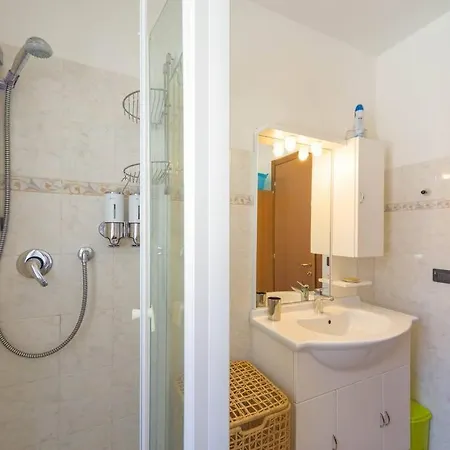 Apartman Modern Bubu Casa Borgonovo